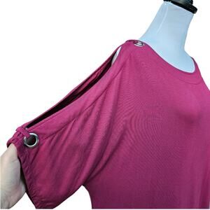 Plus Size 2X Cold Shoulder Grommet Top Cable Gauge Pink Asymmetric Hem Stretch